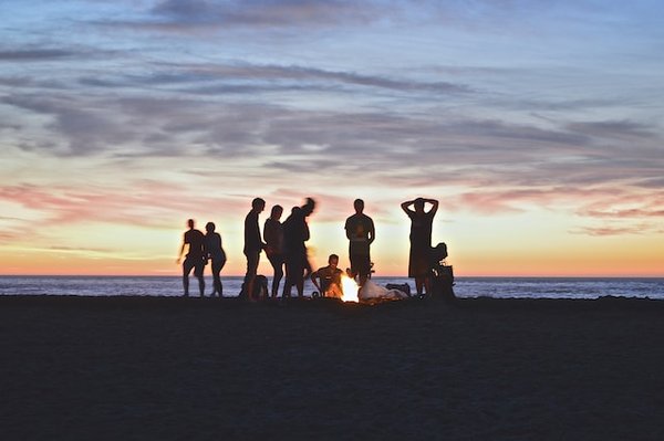 Quels sont les conseils pour un camping en bord de mer pendant les mois d'hiver?